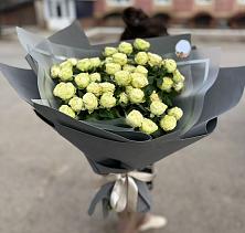 Букет Белые кустовые розы Солинеро в Пограничном