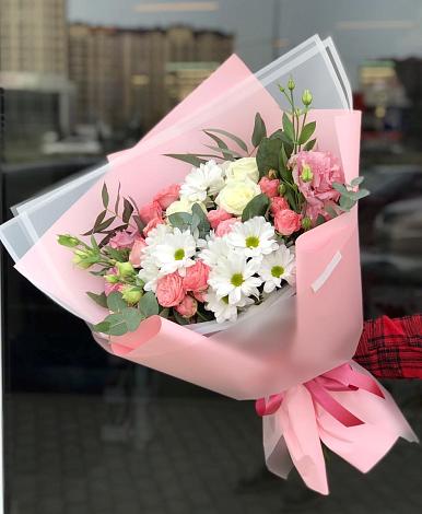 Букет цветов из: Розы, Лизиантусы и Хризантемы в Пограничном